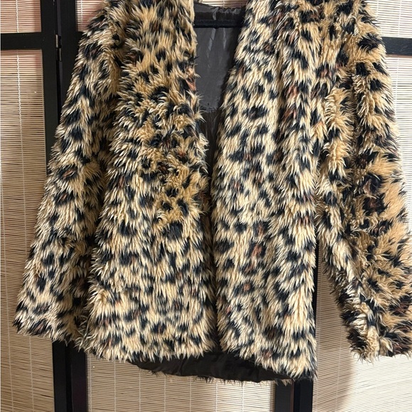 Leopard Print Faux Fur Jacket - Picture 1 of 4